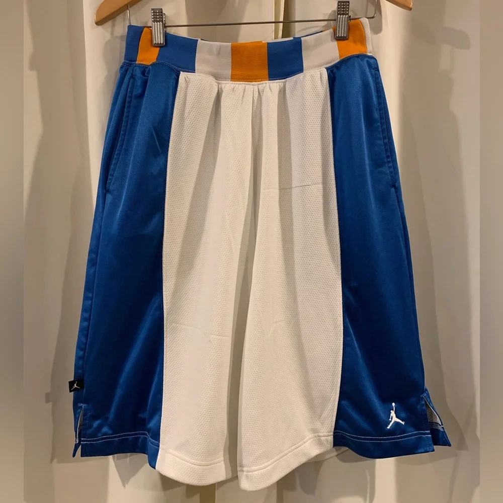 Air Jordan Basketball Shorts‎ Size Medium